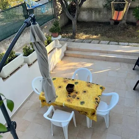 Con Giardino A Due Passi Dal Mare *